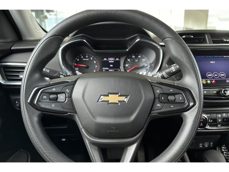 Chevrolet TrailBlazer Vehicle Full-screen Gallery Image 25