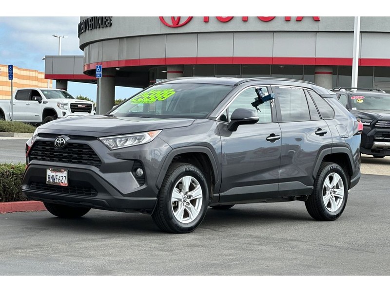 Toyota RAV4 Vehicle Full-screen Gallery Image 08
