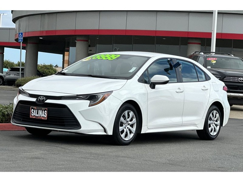 Toyota Corolla Vehicle Full-screen Gallery Image 08