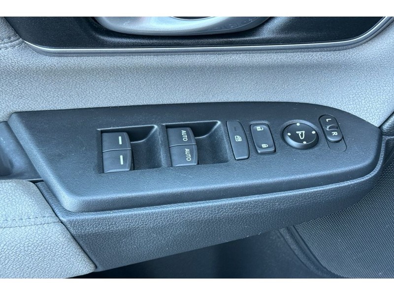 Honda CR-V Vehicle Full-screen Gallery Image 12