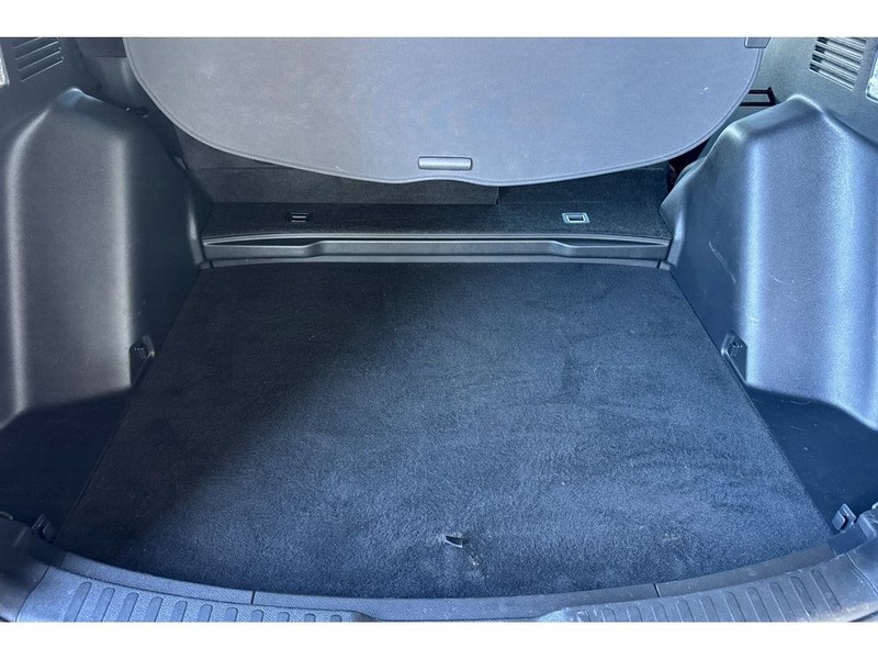Honda CR-V Vehicle Full-screen Gallery Image 17