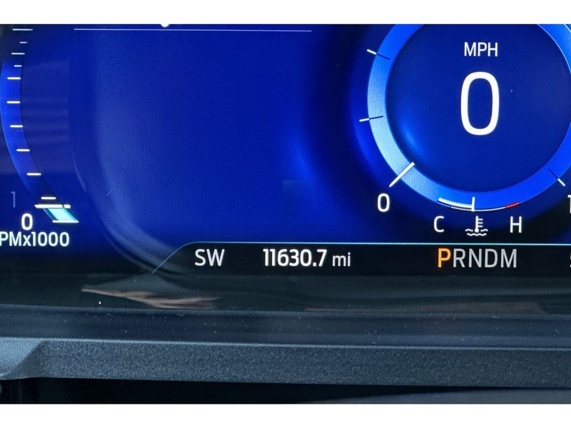 Ford Explorer Vehicle Full-screen Gallery Image 33