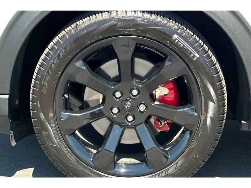 Ford Explorer Vehicle Full-screen Gallery Image 35