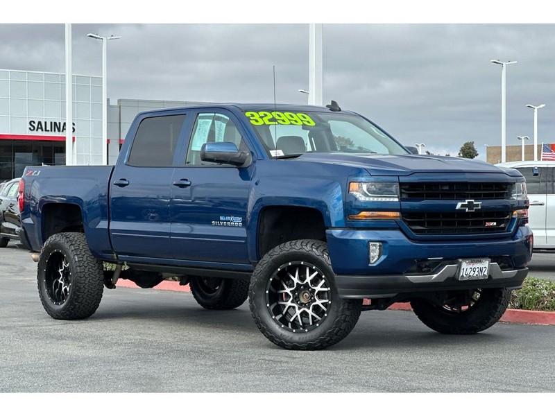 Chevrolet Silverado Vehicle Full-screen Gallery Image 02