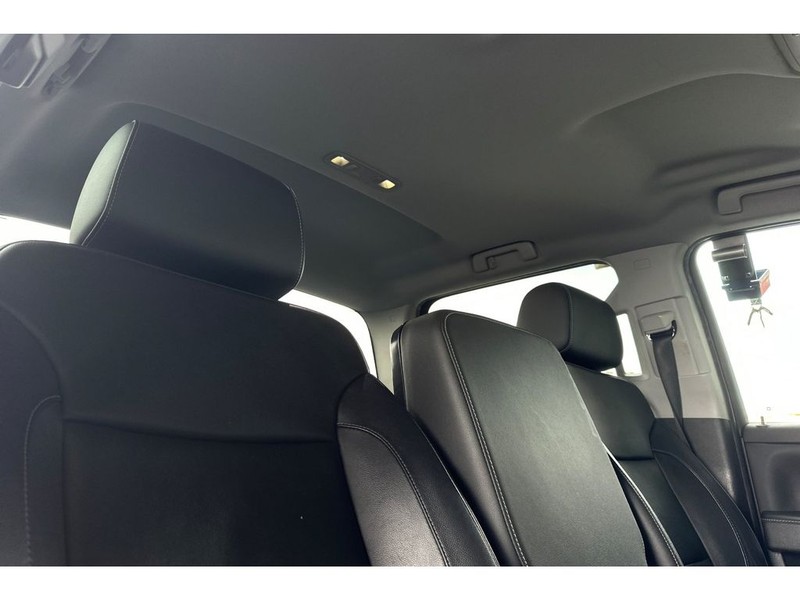 Chevrolet Silverado Vehicle Full-screen Gallery Image 17
