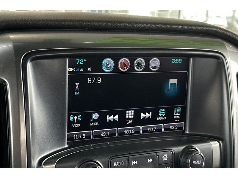 Chevrolet Silverado Vehicle Full-screen Gallery Image 20