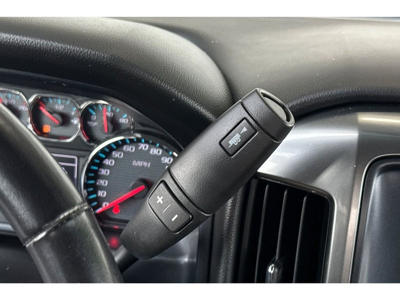 Chevrolet Silverado Vehicle Full-screen Gallery Image 23