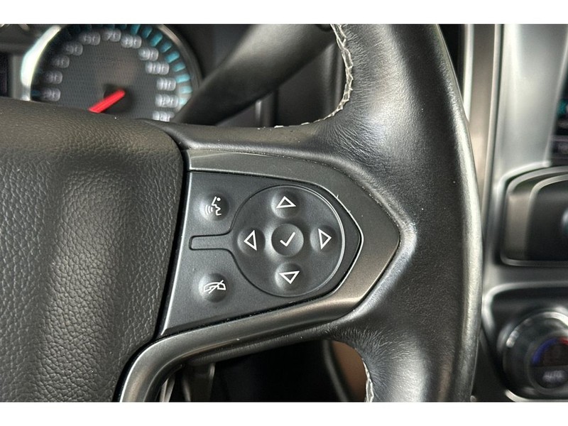 Chevrolet Silverado Vehicle Full-screen Gallery Image 26