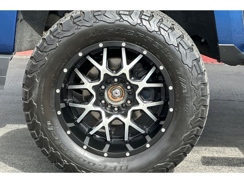 Chevrolet Silverado Vehicle Full-screen Gallery Image 30