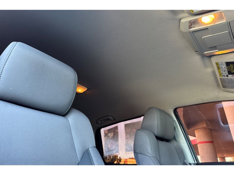 Toyota Tundra Vehicle Full-screen Gallery Image 18