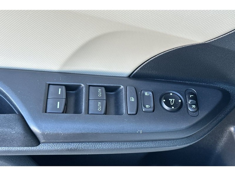 Honda Civic Vehicle Full-screen Gallery Image 12