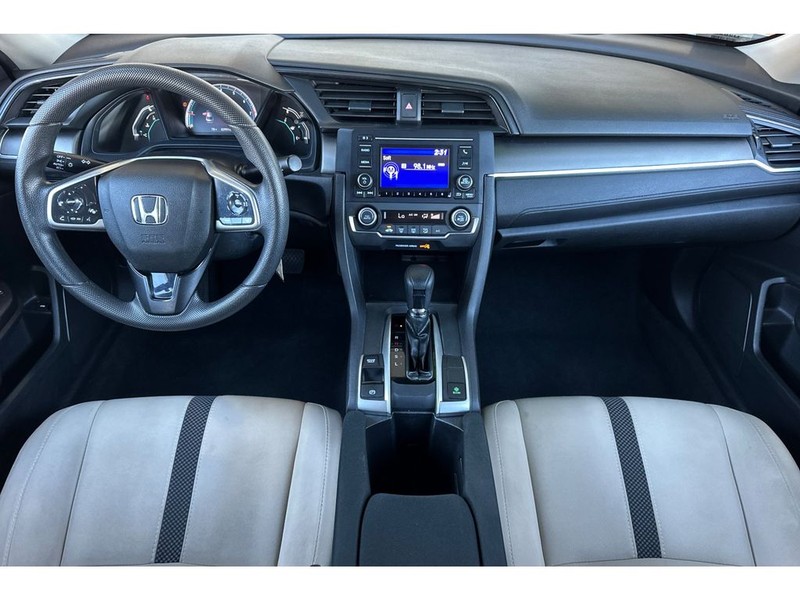 Honda Civic Vehicle Full-screen Gallery Image 14
