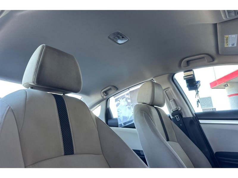 Honda Civic Vehicle Full-screen Gallery Image 17