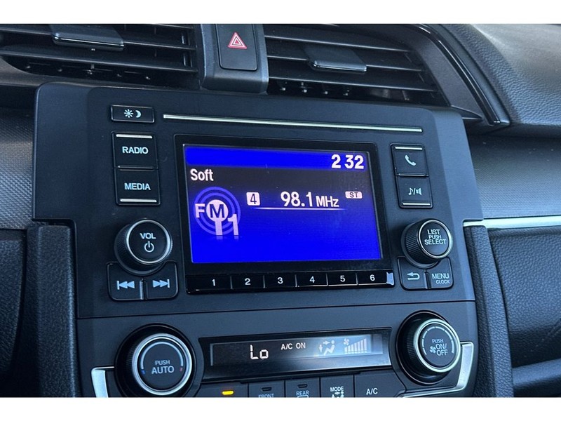 Honda Civic Vehicle Full-screen Gallery Image 19