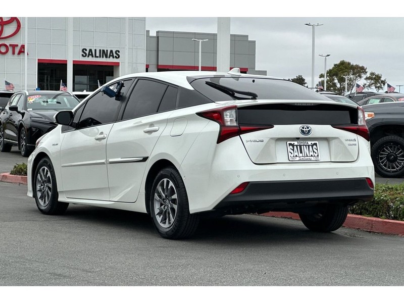 Toyota Prius Vehicle Full-screen Gallery Image 06