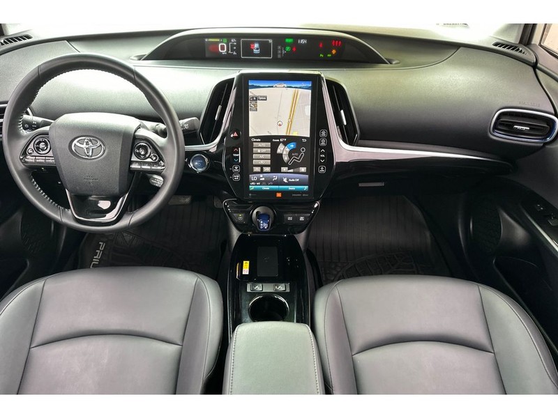 Toyota Prius Vehicle Full-screen Gallery Image 14