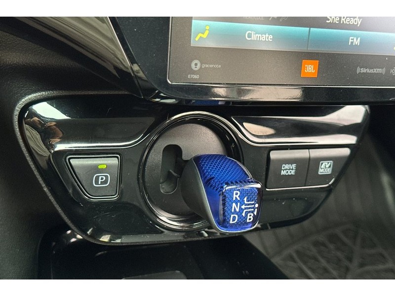Toyota Prius Vehicle Full-screen Gallery Image 24