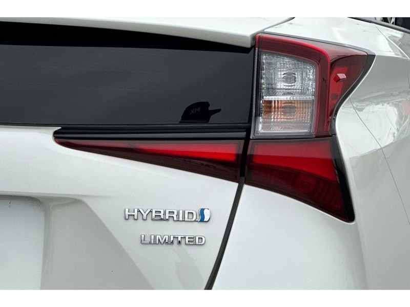 Toyota Prius Vehicle Full-screen Gallery Image 33