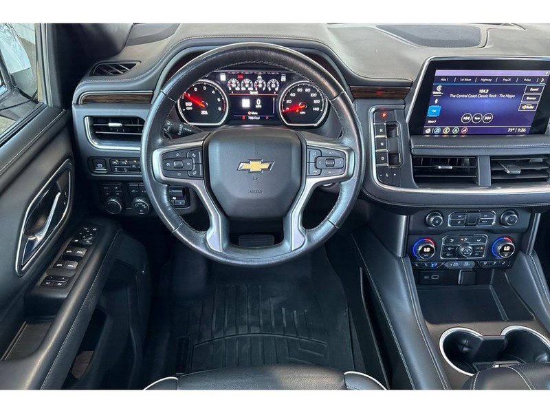 Chevrolet Suburban Vehicle Full-screen Gallery Image 16