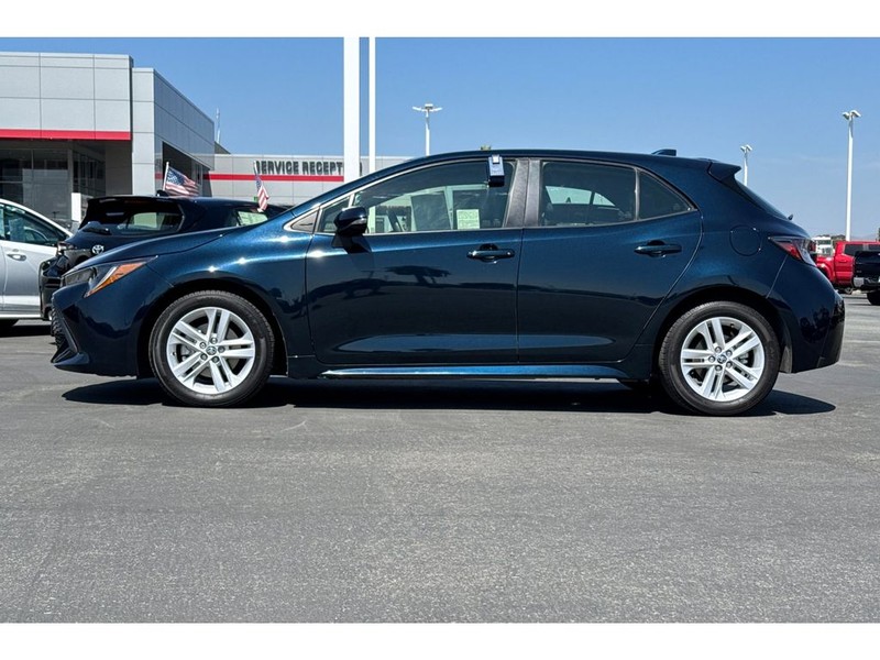 Toyota Corolla Hatchback Vehicle Full-screen Gallery Image 07