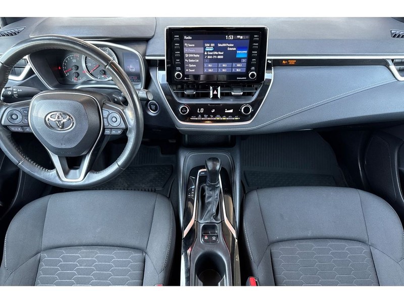 Toyota Corolla Hatchback Vehicle Full-screen Gallery Image 14