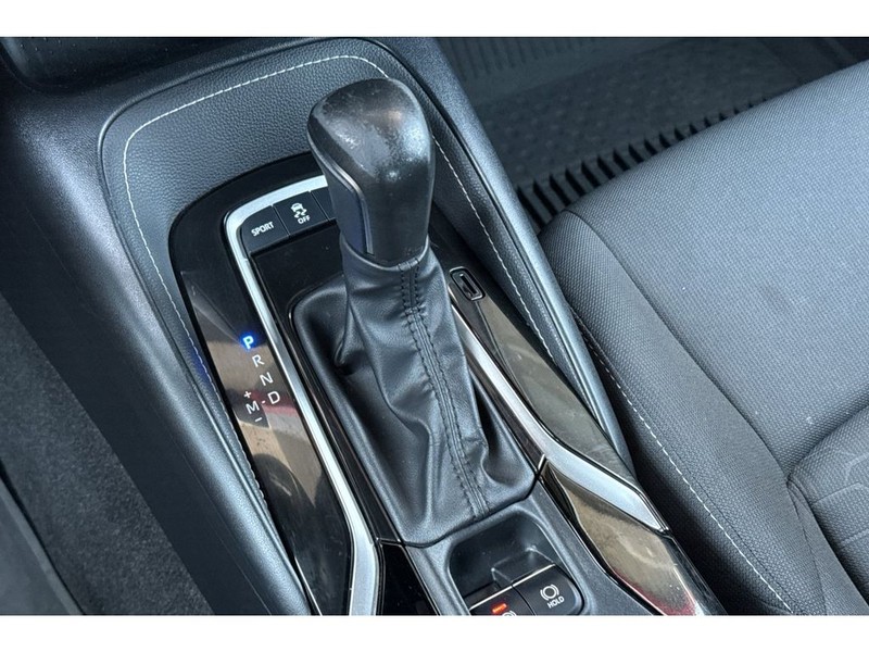 Toyota Corolla Hatchback Vehicle Full-screen Gallery Image 23