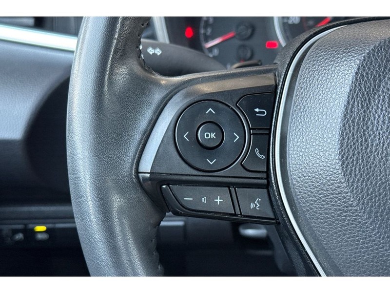 Toyota Corolla Hatchback Vehicle Full-screen Gallery Image 26