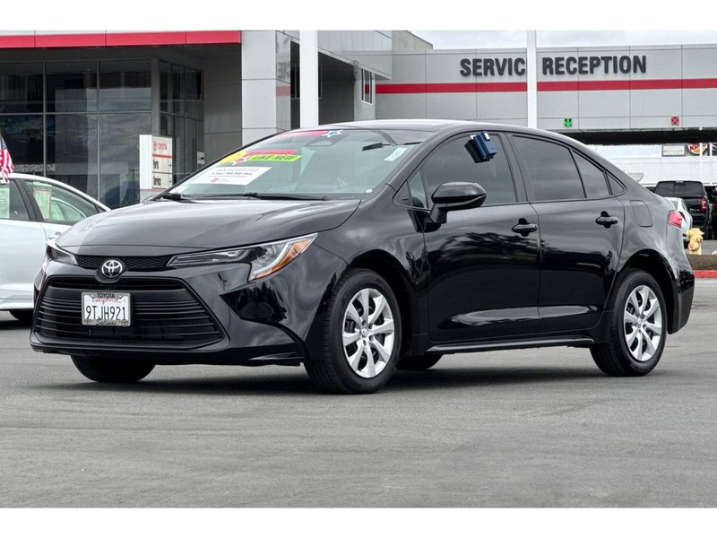 Toyota Corolla Vehicle Full-screen Gallery Image 08