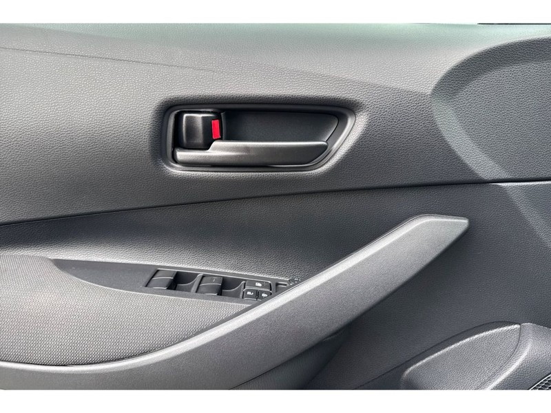 Toyota Corolla Vehicle Full-screen Gallery Image 11