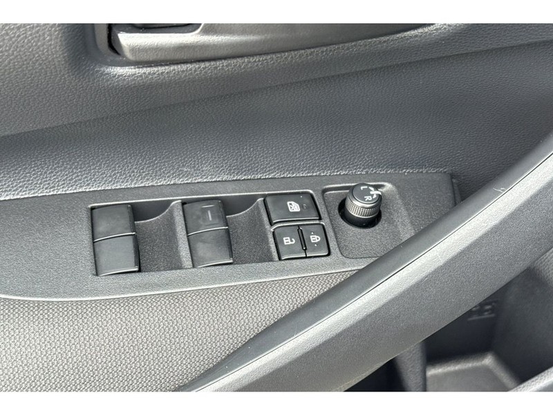 Toyota Corolla Vehicle Full-screen Gallery Image 12