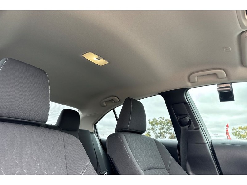 Toyota Corolla Vehicle Full-screen Gallery Image 17