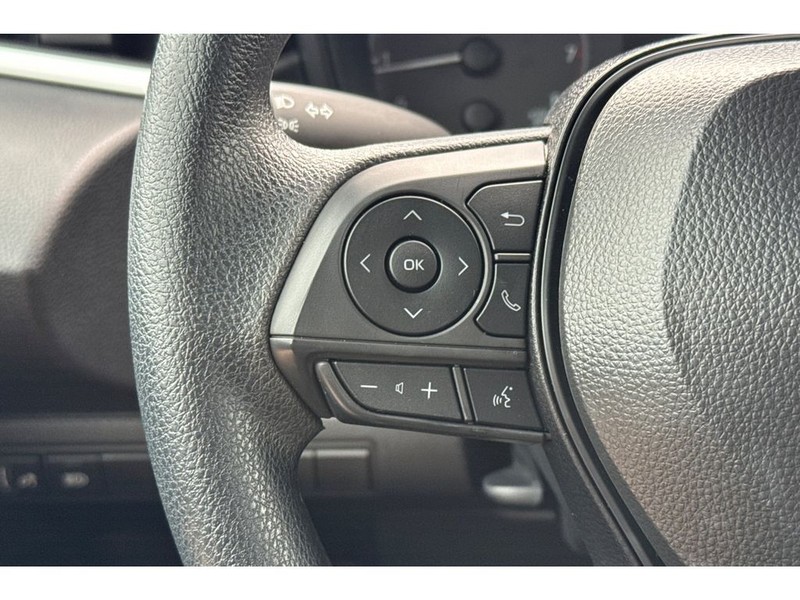 Toyota Corolla Vehicle Full-screen Gallery Image 24