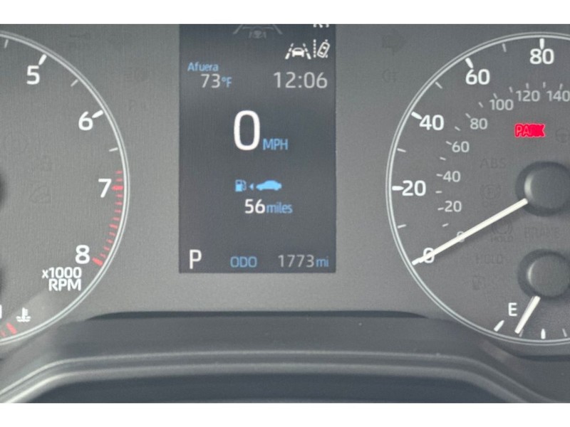 Toyota Corolla Vehicle Full-screen Gallery Image 27