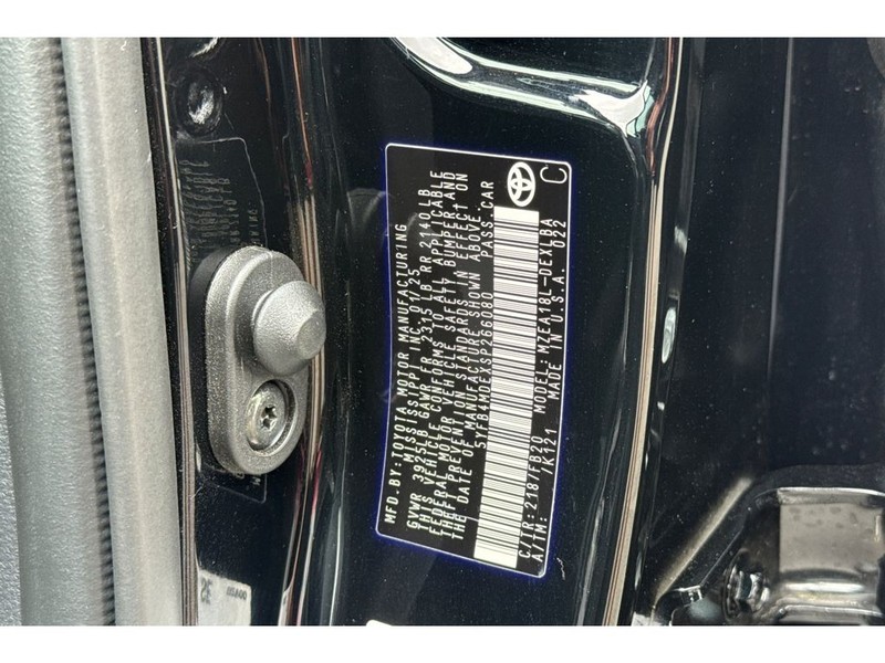 Toyota Corolla Vehicle Full-screen Gallery Image 31