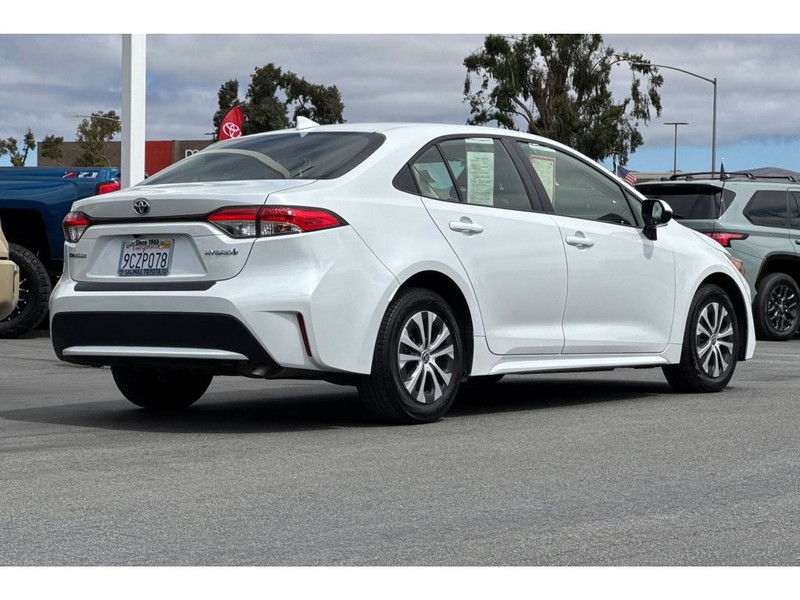 Toyota Corolla Vehicle Full-screen Gallery Image 04