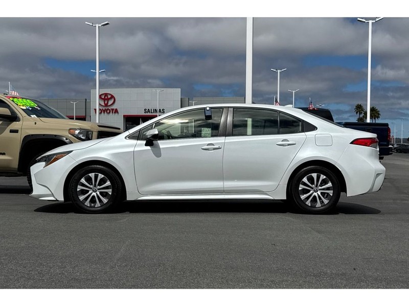 Toyota Corolla Vehicle Full-screen Gallery Image 07