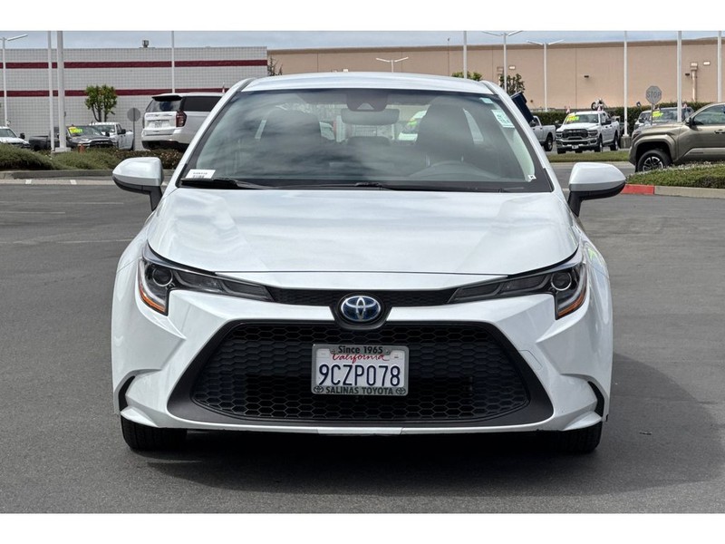 Toyota Corolla Vehicle Full-screen Gallery Image 09
