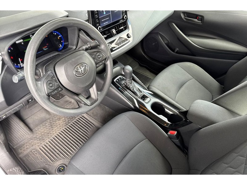 Toyota Corolla Vehicle Full-screen Gallery Image 10