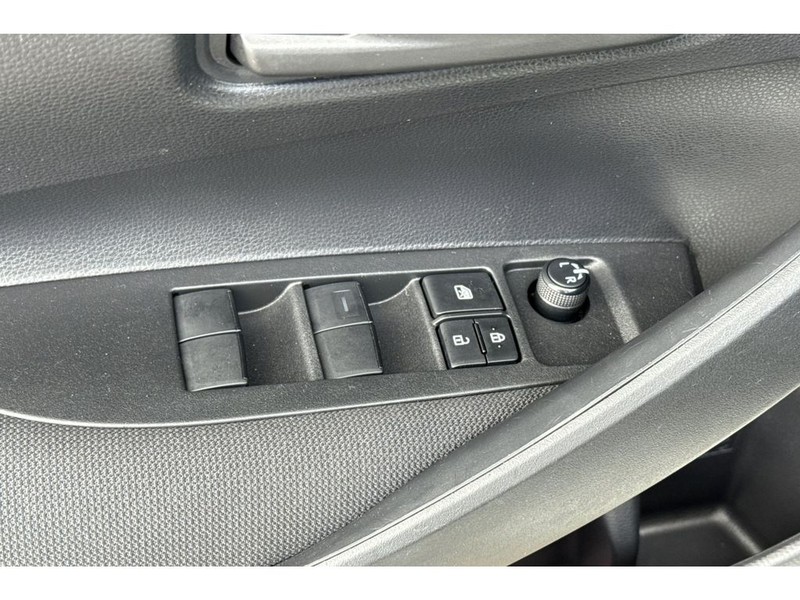 Toyota Corolla Vehicle Full-screen Gallery Image 12