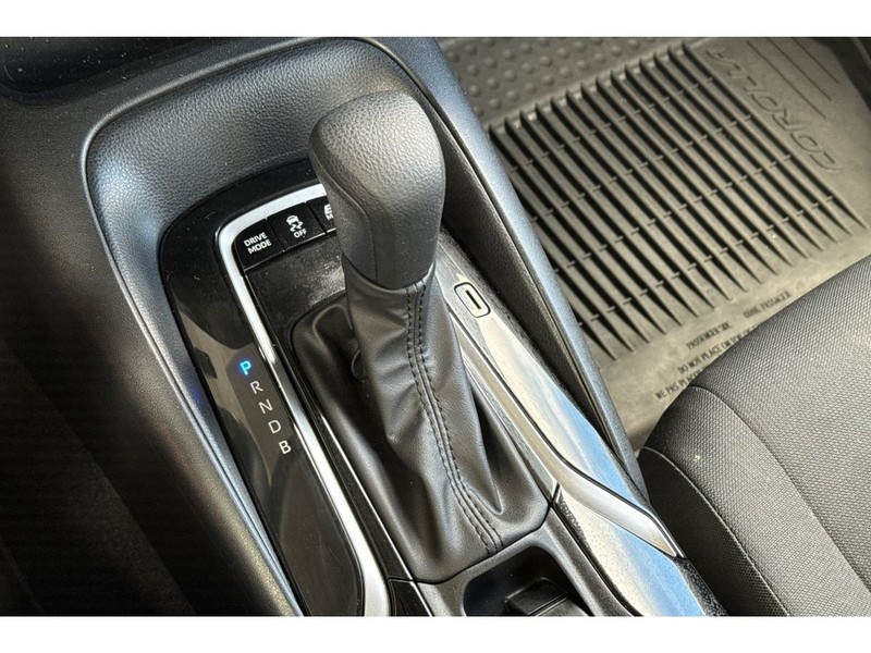 Toyota Corolla Vehicle Full-screen Gallery Image 23