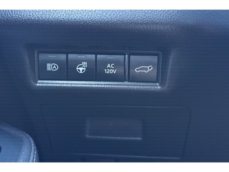 Toyota Grand Highlander Hybrid Vehicle Full-screen Gallery Image 33