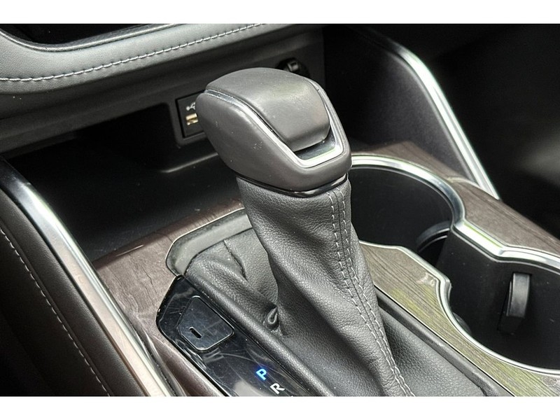 Toyota Highlander Vehicle Full-screen Gallery Image 26