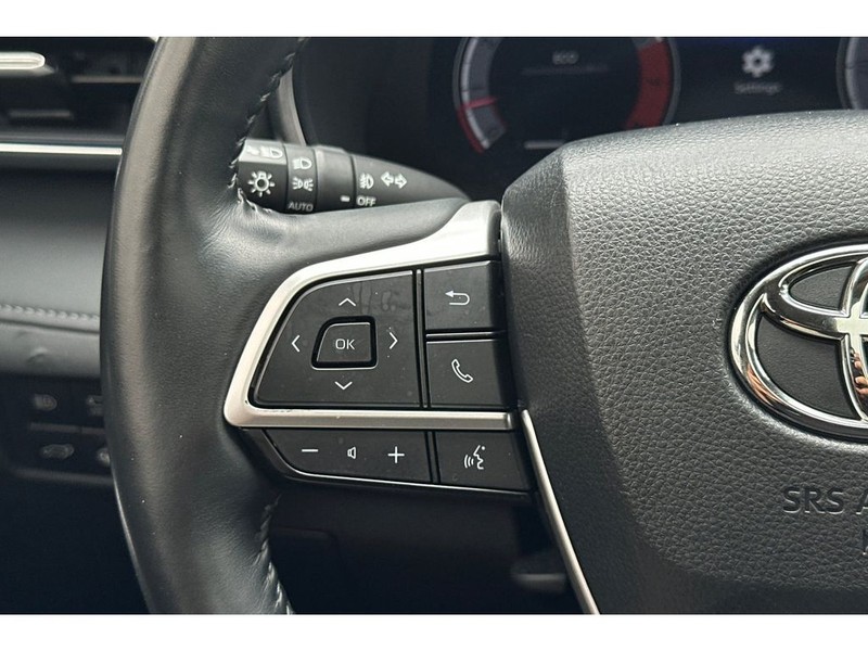 Toyota Highlander Vehicle Full-screen Gallery Image 29