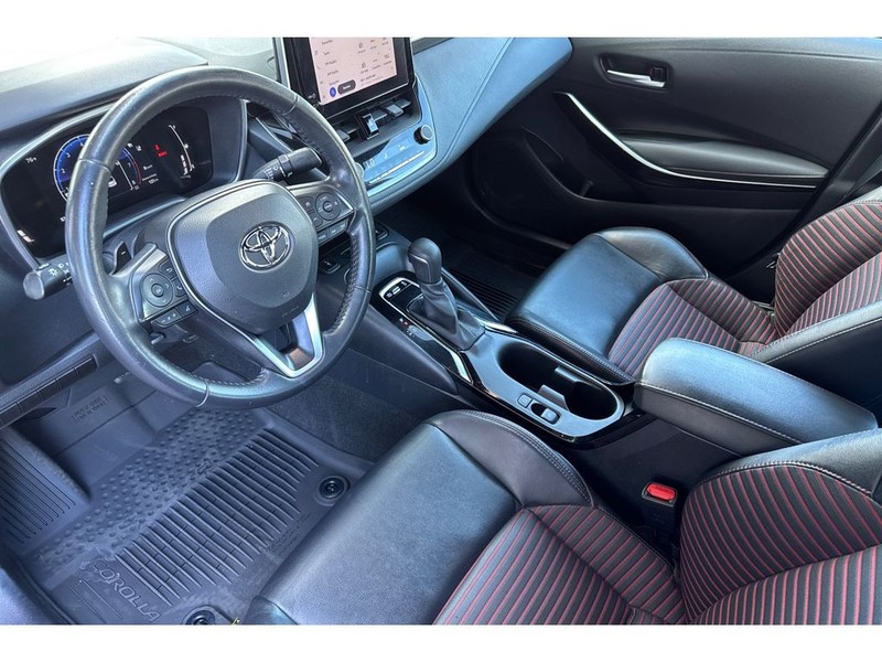 Toyota Corolla Vehicle Full-screen Gallery Image 10