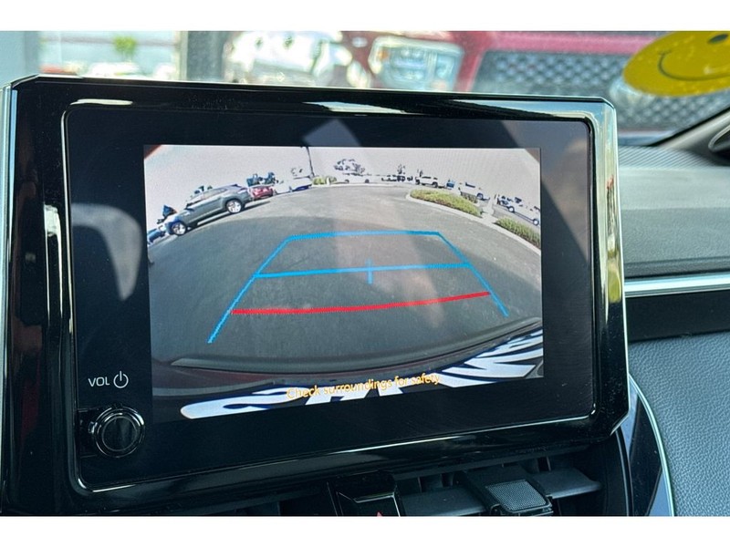 Toyota Corolla Vehicle Full-screen Gallery Image 21
