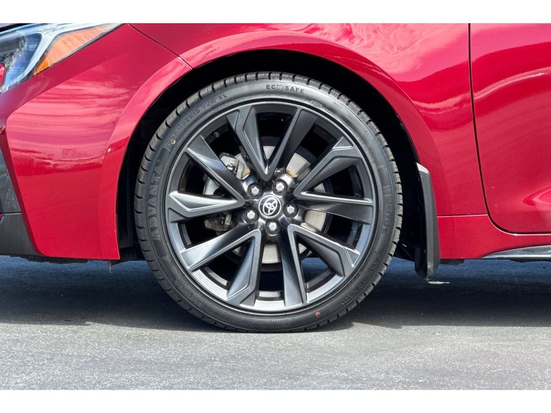 Toyota Corolla Vehicle Full-screen Gallery Image 31