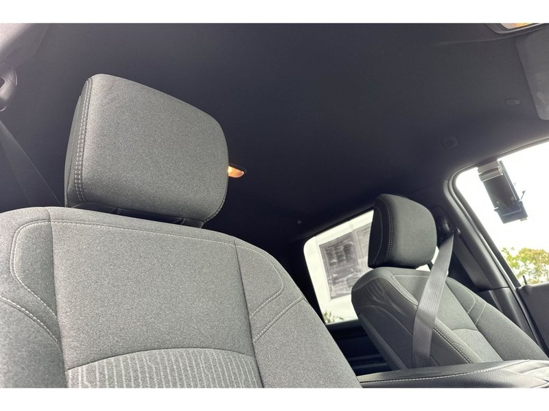 Ram 2500 Vehicle Full-screen Gallery Image 18