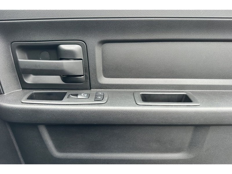 Ram 2500 Vehicle Full-screen Gallery Image 19