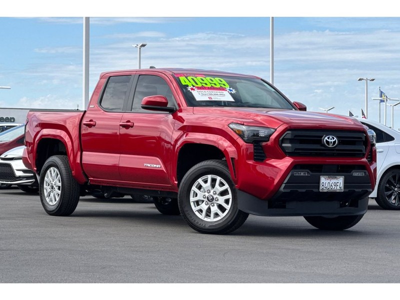Toyota Tacoma Vehicle Full-screen Gallery Image 02