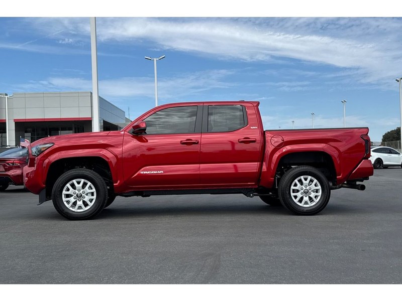 Toyota Tacoma Vehicle Full-screen Gallery Image 07